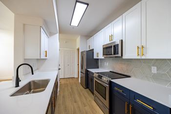 Soft-close feature cabinets in two tones